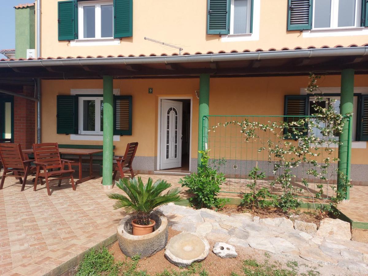 Vila Paula Malinska Exterior foto