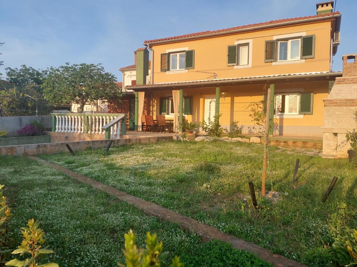 Vila Paula Malinska Exterior foto